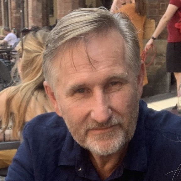 Prof Scott Kitchener